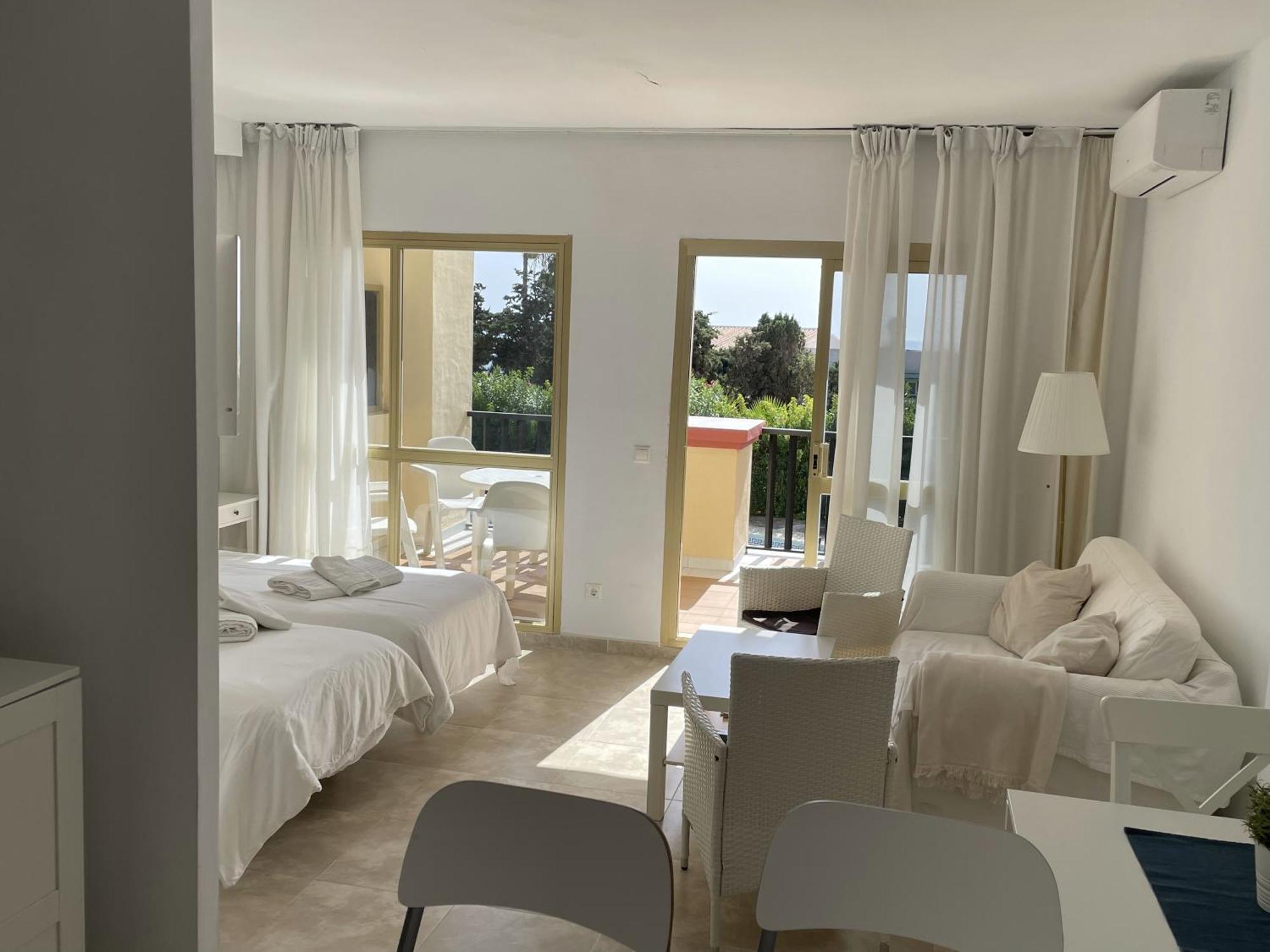 Estudio primera Linea 50 mtrs playa. Fibra 600Mb Marbella Exterior foto