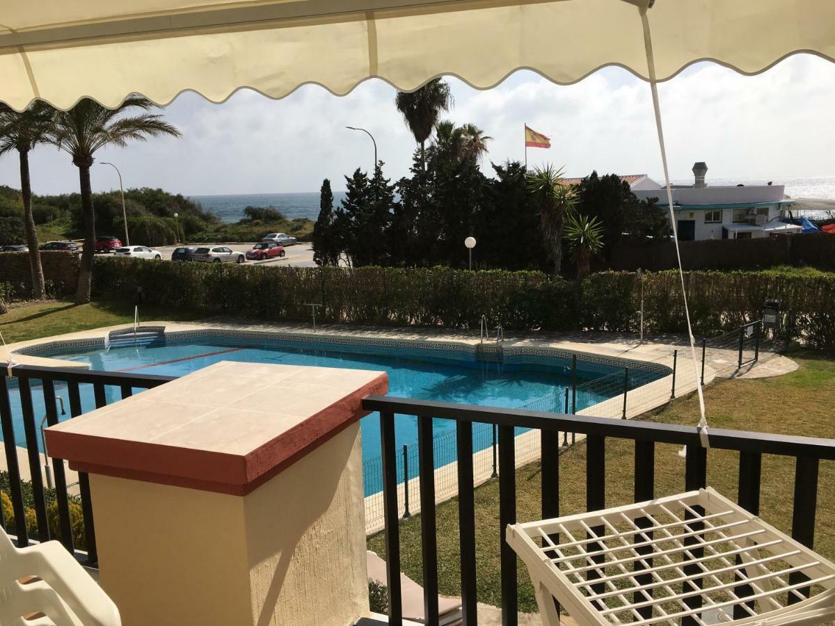 Estudio primera Linea 50 mtrs playa. Fibra 600Mb Marbella Exterior foto
