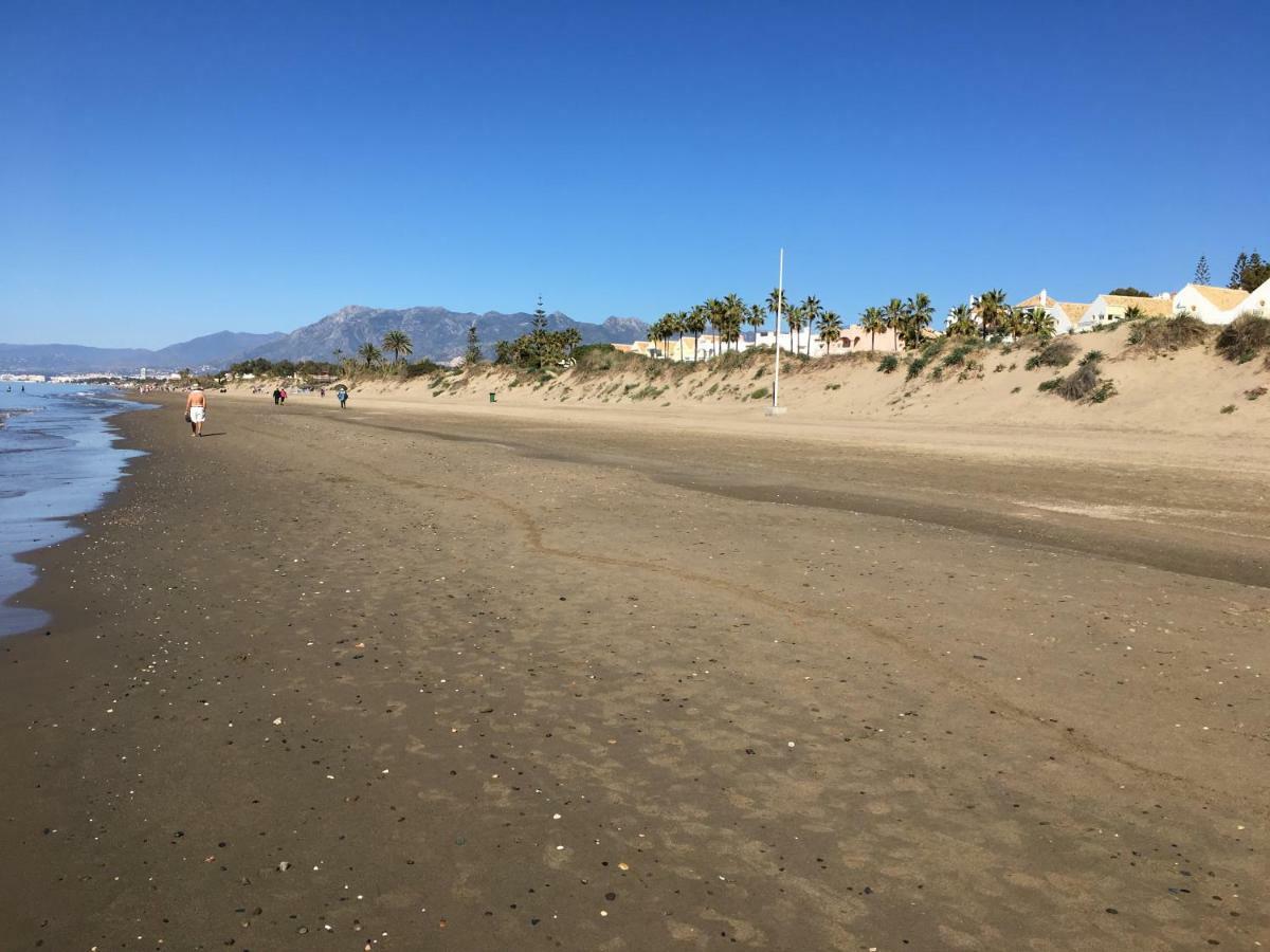 Estudio primera Linea 50 mtrs playa. Fibra 600Mb Marbella Exterior foto